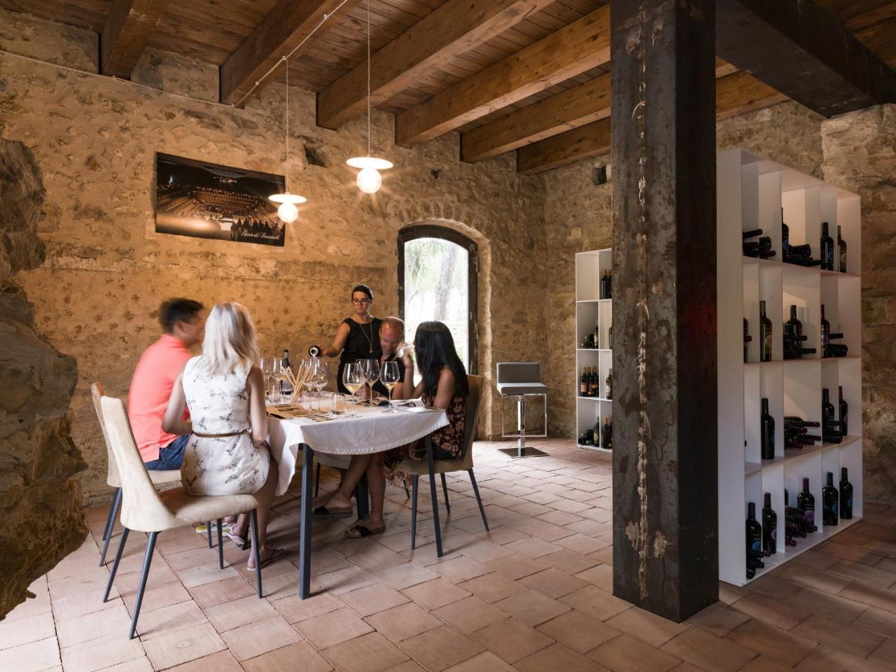 Wine Relais Feudi Del Pisciotto Villa Niscemi Luaran gambar